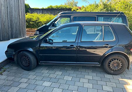 VW Golf Volkswagen 1.6 16V Kein Schmuckstück, aber fährt
