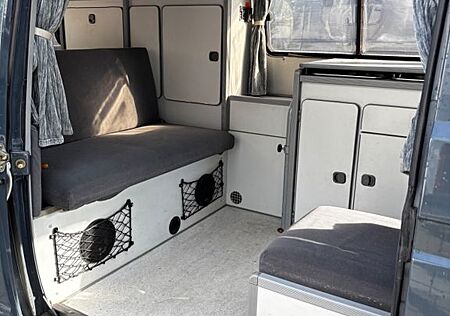 VW T3 Volkswagen Oldtimer / Carthago / Motor neu