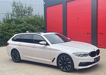 BMW 540 i Touring xDrive Sport Line *PANO / AHK*