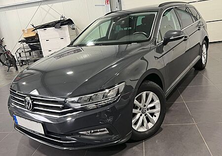 VW Passat Variant Volkswagen Passat 2.0 TDi Variant Autom. *Navi*AHK*LED*ACC*