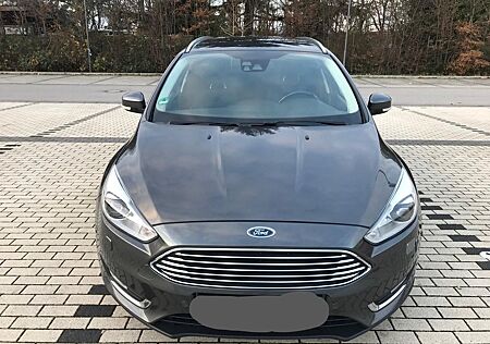 Ford Focus 2,0TDCi 110kW PowerShift Busines Turni...