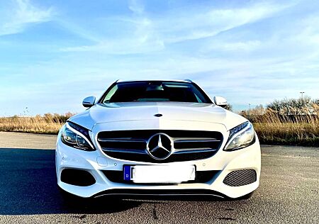 Mercedes-Benz C 220 d 4MATIC T Autom. -