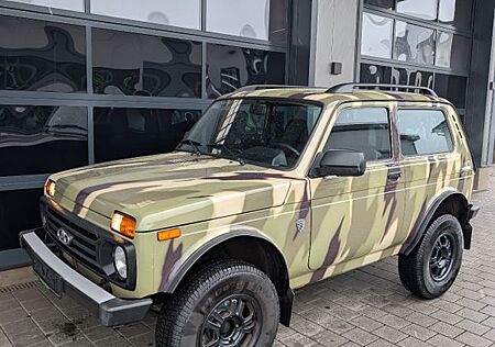 Lada Niva 4x4 Bronto Höher Breiter Sperre Klima AHK