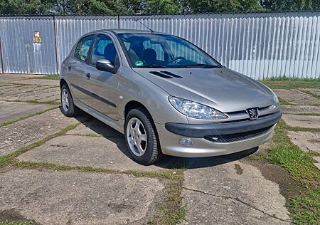Peugeot 206 - erst 41 TKM , in top-Zustand