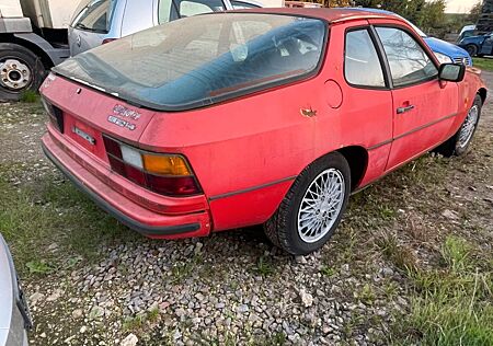 Porsche 924 Oldtimer zum Restaurieren