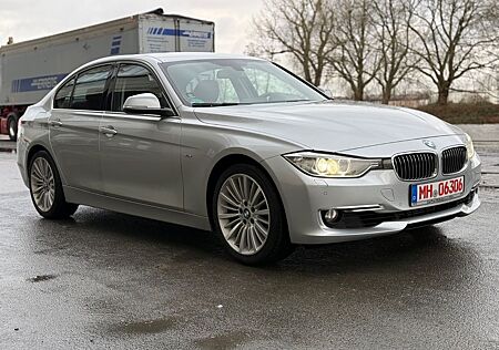 BMW 330d *2.Hand*-Scheckheft*Xenon*Navi*Luxury*PDC