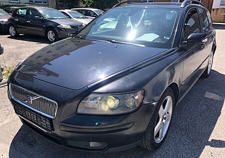 Volvo V50 Kombi 2.0 D Summum **TüV Neu*Klima*Tempo*Leder**