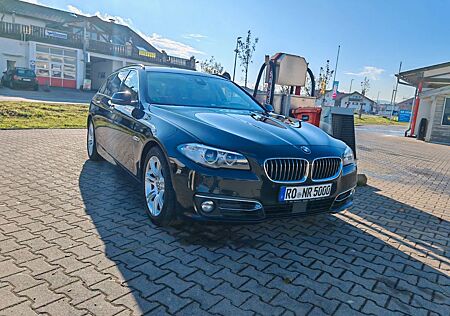 BMW 525d xDrive Touring A Luxury Line Luxury Line