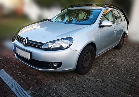VW Golf Volkswagen 1.6 TDI Variant Comfortline (AJ5)
