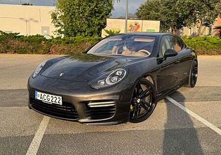 Porsche Panamera Diesel -