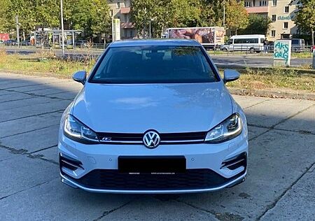 VW Golf Volkswagen 1.5 TSI | R-Line | Top Zustand