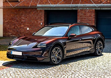 Porsche Taycan Cross Turismo Turbo Exclusive