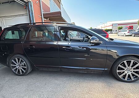 Volvo V70 Kombi Black Edition