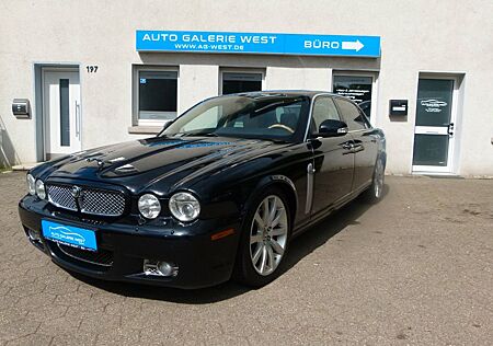 Jaguar XJ6 2.7l Executive*Bi-Xenon*SHZ*PDC*Schiebedach*