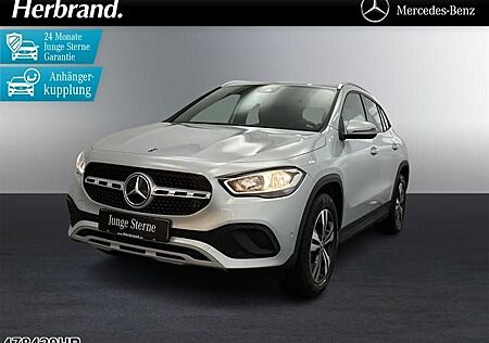 Mercedes-Benz GLA 200 Style AHK Kamera 18" PTS SHZ Soundsyste