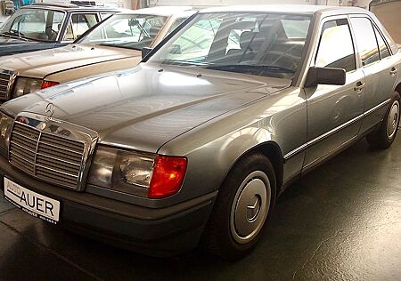 Mercedes-Benz E 230 230 E