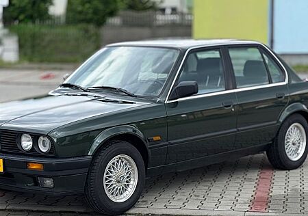 BMW 320i aus Japan