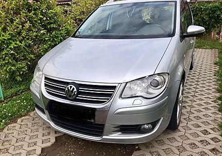 VW Touran Volkswagen 1.4 TSI 125 kW DSG R-Line Edition R-L...