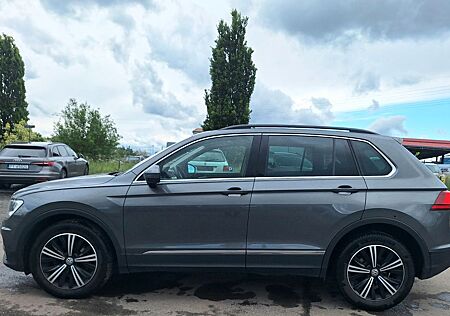 VW Tiguan Volkswagen *4Motion*Virtual*Nav*HUD*SHZ*PDC