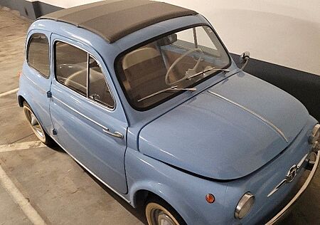 Fiat 500 D mit langem Faltdach 1961
