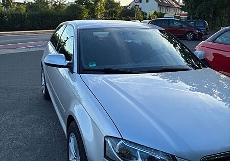 Audi A3 2.0 TDI (DPF) Attraction Attraction