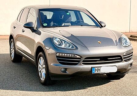 Porsche Cayenne Diesel - Lückenlos, Pano, Kamera