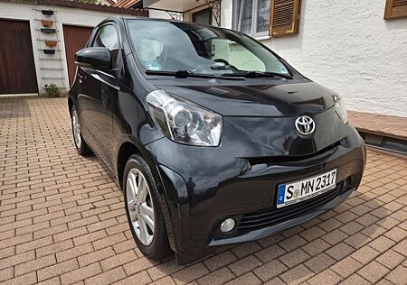 Toyota iQ + 1,33-l-Dual-VVT-i +