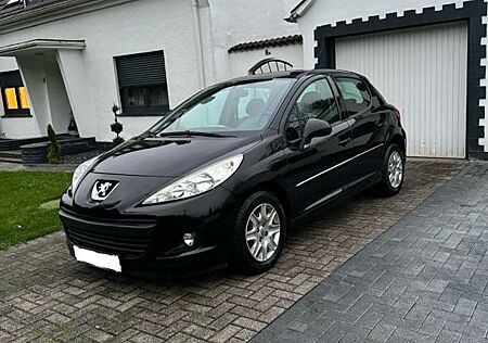 Peugeot 207 Sehr Gepflegt Inspektion Neu