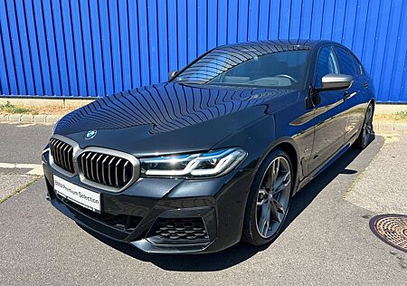 BMW M550i xDrive LASER.SOFTCL.GLASDACH.HARMAN.20"