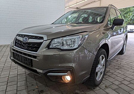 Subaru Forester Active*1.Hand*Klima*4WD*Scheckh