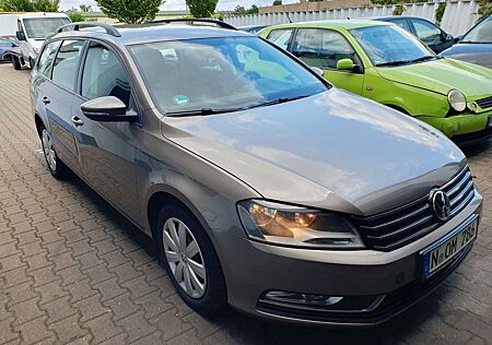 VW Passat Variant Volkswagen Trendline BlueMotion