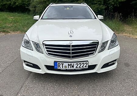 Mercedes-Benz E 350 BlueTEC T AVANTGARDE Autom. AVANTGARDE