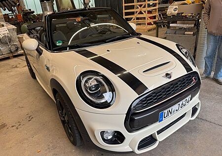 Mini Cooper S Cabrio Cooper S JCW-Paket