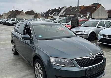 Skoda Octavia Combi Automatic Elegance