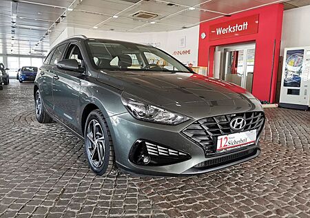 Hyundai i30 cw Connect & Go *2. Hd. + DAB + Temp. + LED