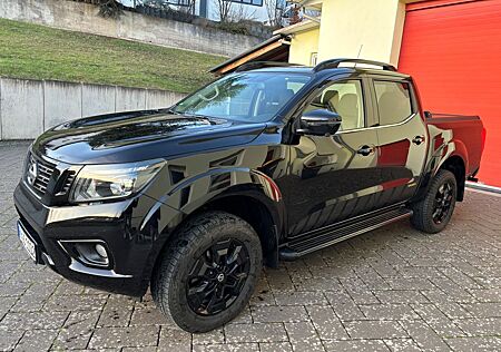 Nissan Navara NP300 N-Guard Double Cab 4x4