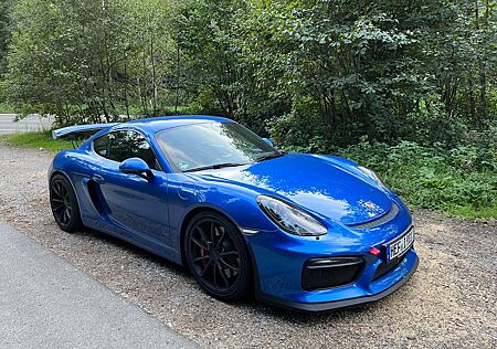 Porsche Cayman GT4