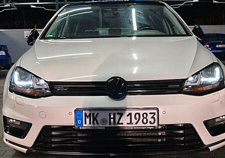 VW ID.7 Volkswagen Golf 7 R-line
