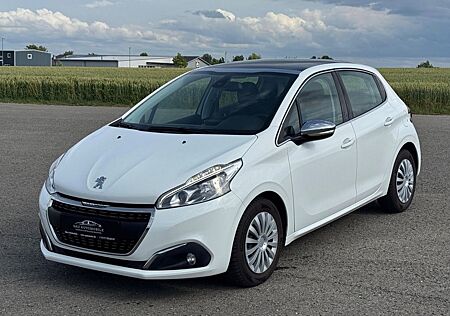 Peugeot 208 Allure *Pano-Dach,1.Hand,5-türig,110PS*