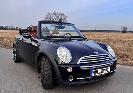 Mini One Cabrio Sidewalk *TOP Zustand*