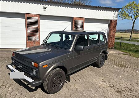 Lada Niva 2131 ( 5-Türer)