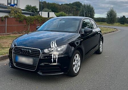 Audi A1 1.2 TFSI Attraction TÜV Neu!!!