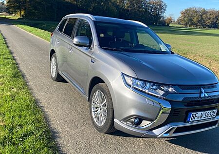 Mitsubishi Plug in Hybrid Outlander Outlander 2,4 Basisspirit Plug-in Hybrid