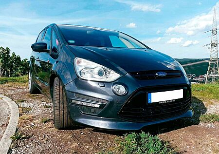 Ford S-Max Schöner 2,5 Titanium 19 Zoll, Brembo, K+N