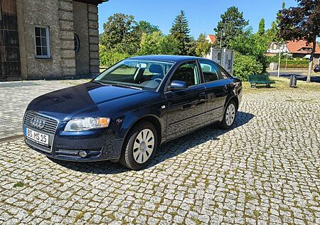 Audi A4 2.0 - Benzin TÜV bis 08/26