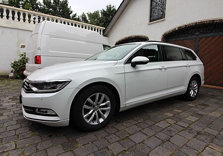 VW Passat Variant Volkswagen DSG 1Hd Navi LED ACC AHK PDC TOP