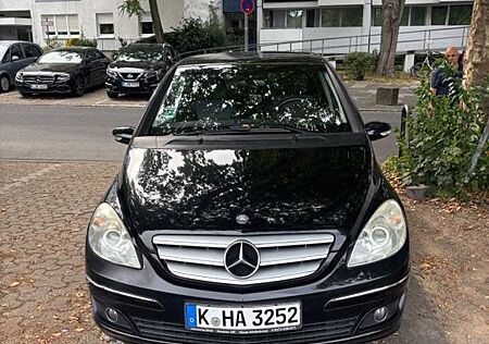 Mercedes-Benz B 150 -