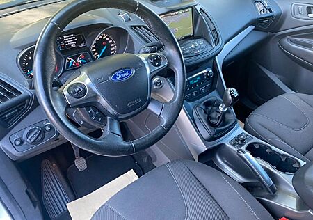 Ford Kuga Edition"NAVI+EURO6+SHZ+AHK+ALU+KLIMATRONIC