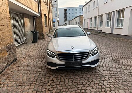 Mercedes-Benz E 220 E T-Modell d