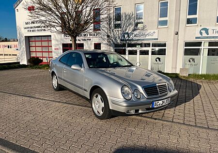 Mercedes-Benz CLK 200 ELEGANCE